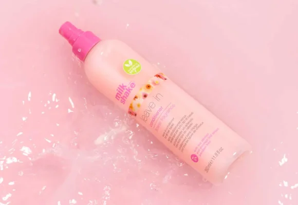 milk-shake-leave-in-conditioner-flower-lifestyle_900x
